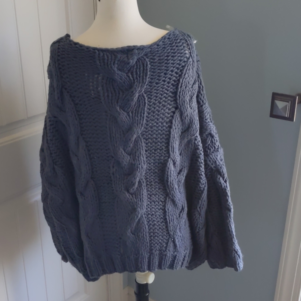 POL sweater - Picture 2 of 4